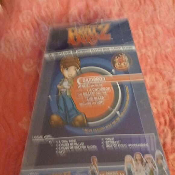 Bratz Boyz Cameron Doll with Outfit - Picture 3 of 4